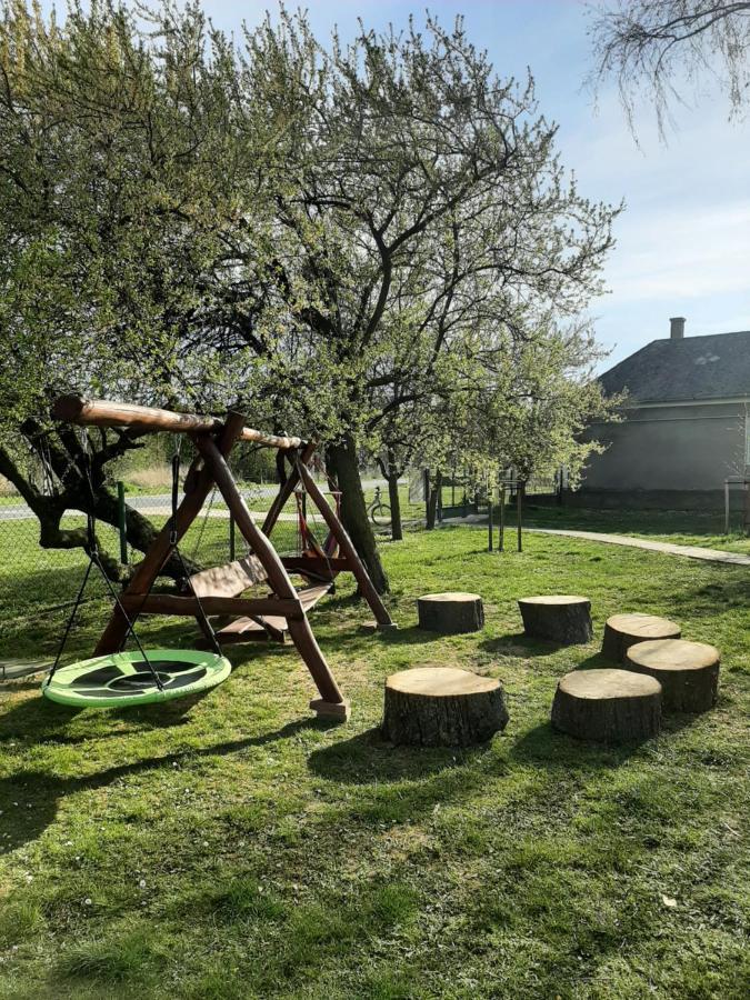Marfi Vendeghaz Villa Magyarszerdahely Luaran gambar